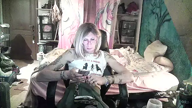 Ombeline1 online show from January 2025 01:36:01 PM