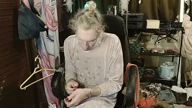 Ombeline1 online show from November 2025 05:51:01 AM