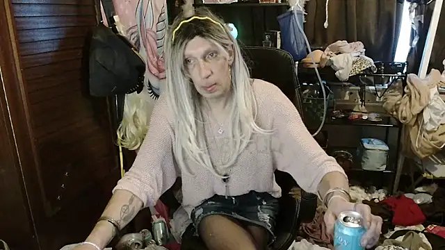 Ombeline1 online show from December 2025 02:15:01 PM