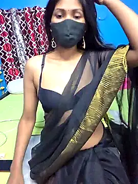 Triha 18 online show from November 2025 06:59:02 PM