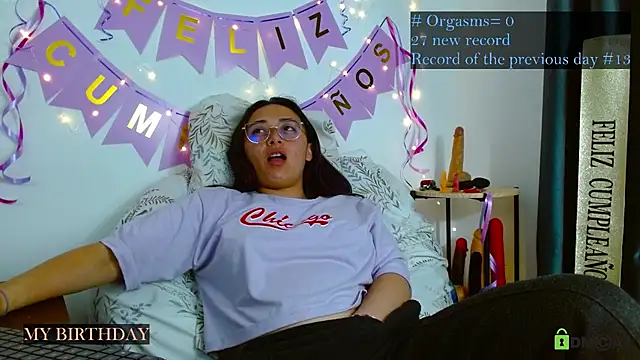 Hot Candy  online show from November 2025 11:08:02 PM