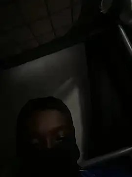 Snapshot of elninoblacko chatting on January 2025 09:37:01 PM elninoblacko online show from January 2025 09:37:01 PM