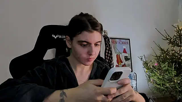 emmamurrr online show from December 2024 08:21:02 PM