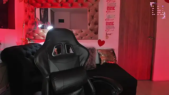 AmelyaMann online show from February 2026 12:35:02 PM