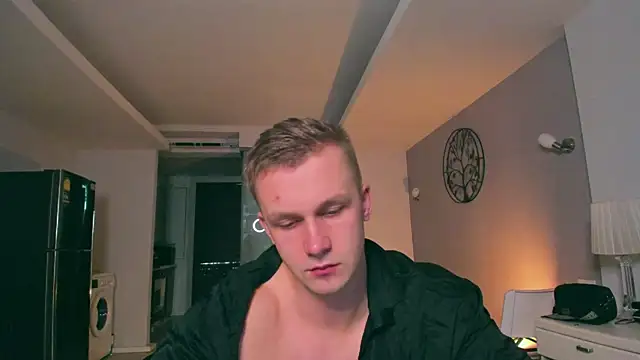 Samuel Andrew online show from October 2025 04:44:02 AM