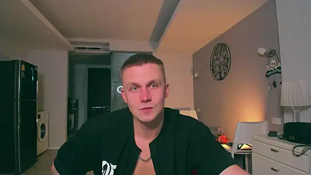 Samuel Andrew online show from October 2025 02:12:02 AM