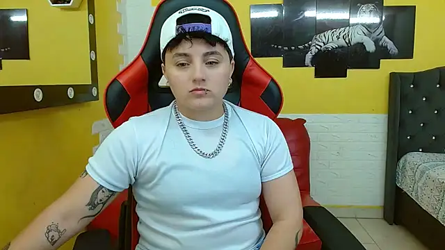 isabeautyx19 online show from November 2025 03:04:01 AM