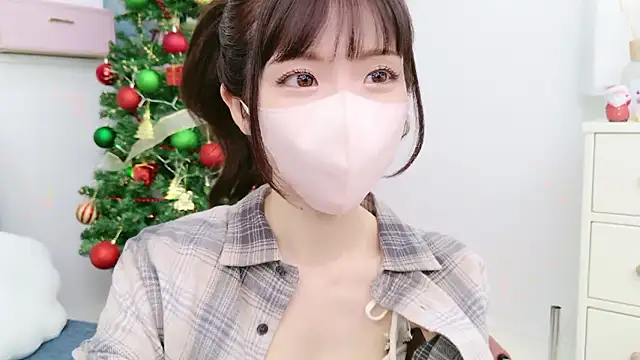 -minami- online show from December 2024 03:43:01 AM