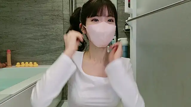 -minami- online show from February 2025 09:16:01 AM