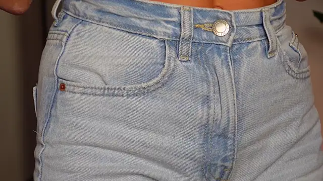 NinaCrystal1 online show from November 2025 09:08:02 AM