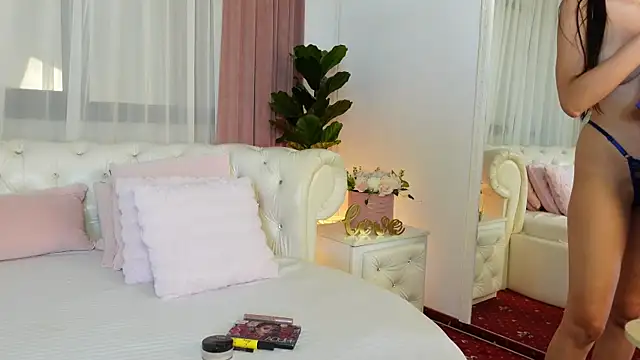 Snapshot of NinaCrystal1 chatting on July 2026 08:41:02 AM NinaCrystal1 online show from July 2026 08:41:02 AM