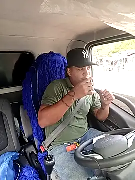 Snapshot of yoryisexi chatting on October 2025 01:43:02 PM yoryisexi online show from October 2025 01:43:02 PM