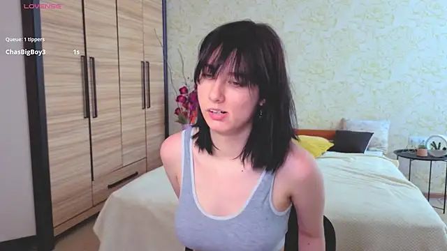 JulisSweet online show from September 2025 12:38:01 PM