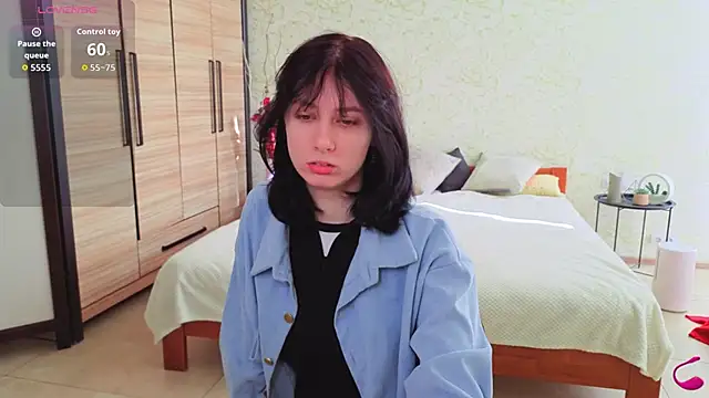 JulisSweet online show from October 2025 07:58:01 AM