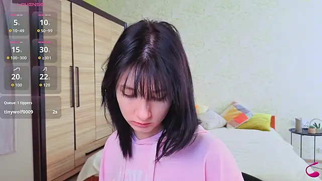 JulisSweet online show from November 2025 08:13:02 AM