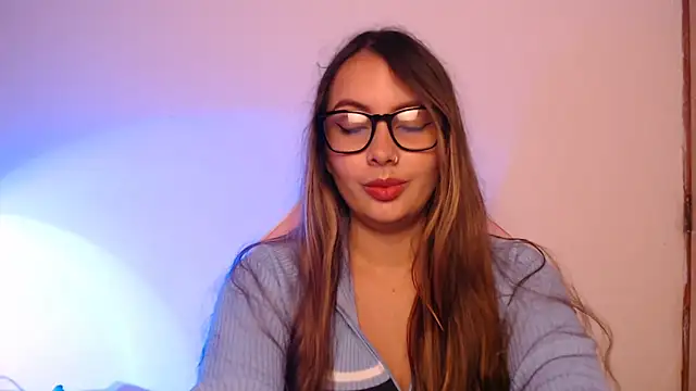 lalawhitte online show from November 2025 11:54:01 AM