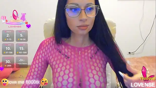 Snapshot of kissnicol32 chatting on November 2025 06:52:01 PM kissnicol32 online show from November 2025 06:52:01 PM