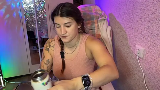 Katrin  kiss online show from January 2026 04:33:02 PM