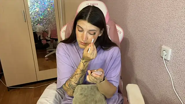 Snapshot of Katrin__kiss chatting on April 2026 05:16:01 PM Katrin kiss online show from April 2026 05:16:01 PM