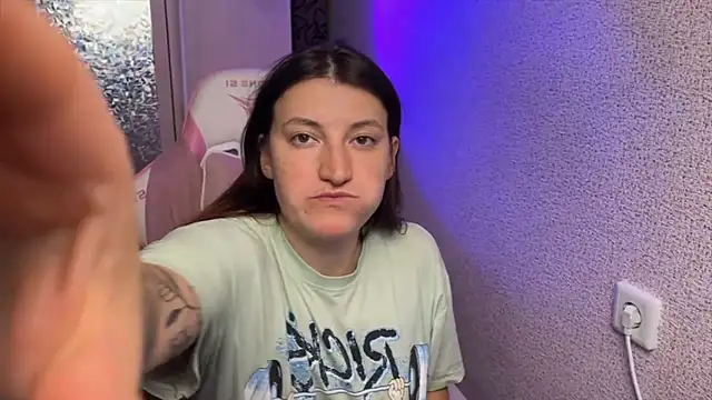 Snapshot of Katrin__kiss chatting on April 2026 03:24:01 PM Katrin kiss online show from April 2026 03:24:01 PM
