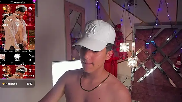 Snapshot of Brat_ chatting on December 2024 07:00:02 PM Brat online show from December 2024 07:00:02 PM