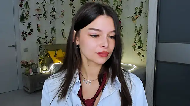 ContinentOfTranquility online show from November 2025 01:17:01 AM