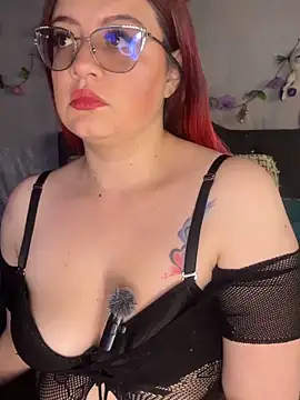 Snapshot of NinaGauther chatting on June 2026 02:10:02 PM NinaGauther online show from June 2026 02:10:02 PM