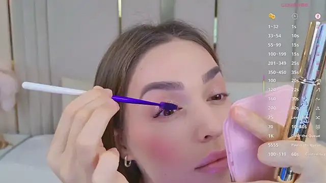 BellaHalles online show from February 2026 05:41:02 AM