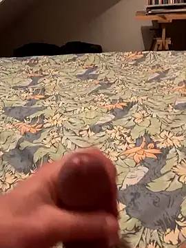 LivingLegend1978 online show from December 2025 08:32:02 AM