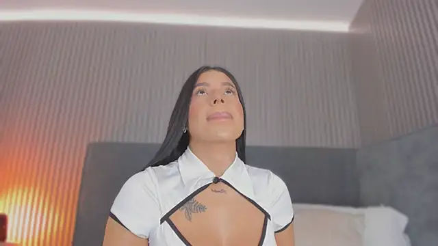 Snapshot of emelie_89 chatting on February 2026 12:33:01 PM emelie 89 online show from February 2026 12:33:01 PM