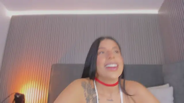 Snapshot of emelie_89 chatting on February 2026 12:42:02 PM emelie 89 online show from February 2026 12:42:02 PM