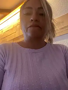 Afroditecash online show from February 2025 04:25:02 PM