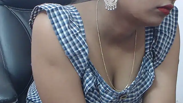 Snapshot of wildbabes chatting on February 2025 02:17:01 AM wildbabes online show from February 2025 02:17:01 AM