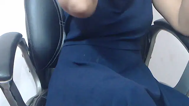 Snapshot of wildbabes chatting on February 2025 03:26:01 PM wildbabes online show from February 2025 03:26:01 PM