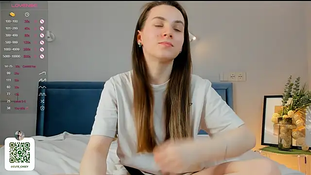 DonnaBurkee online show from February 2025 10:19:01 PM