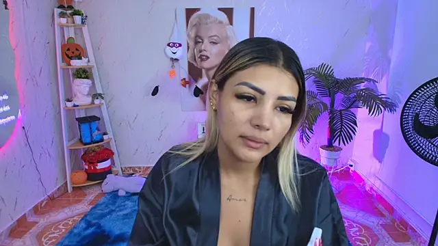 SALOOMEE   online show from November 2025 10:59:01 AM