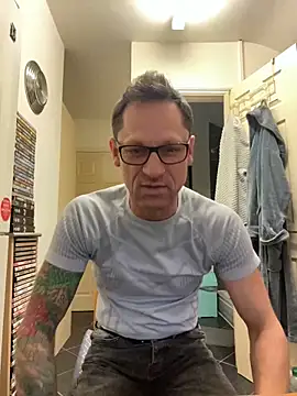 Yourhotboy 42 online show from February 2025 03:53:02 PM