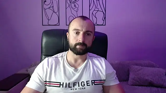 brindlefly6969 online show from October 2025 10:59:02 AM