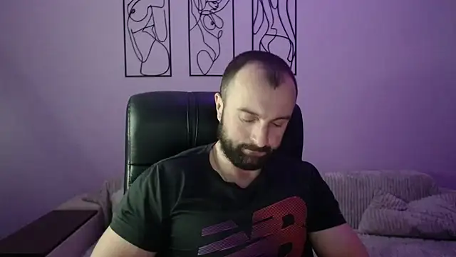 brindlefly6969 online show from December 2025 11:38:02 AM