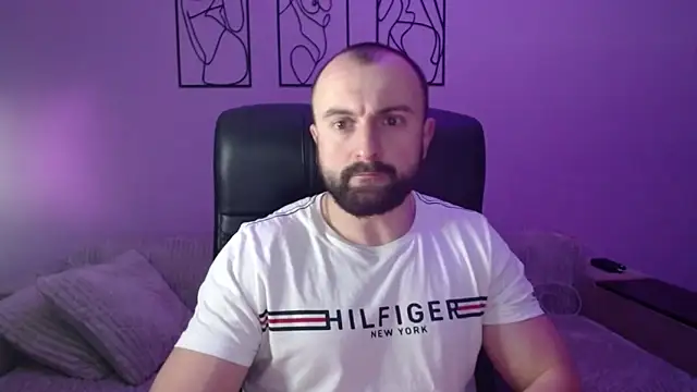 brindlefly6969 online show from February 2026 03:05:01 PM