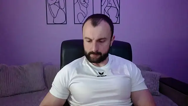 brindlefly6969 online show from April 2026 10:32:02 AM