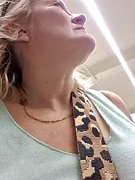 lady charlyne online show from January 2025 03:04:01 PM