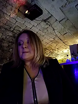 lady charlyne online show from November 2025 08:22:02 PM