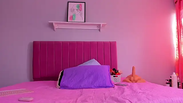 alexa pariss online show from February 2026 07:40:01 PM