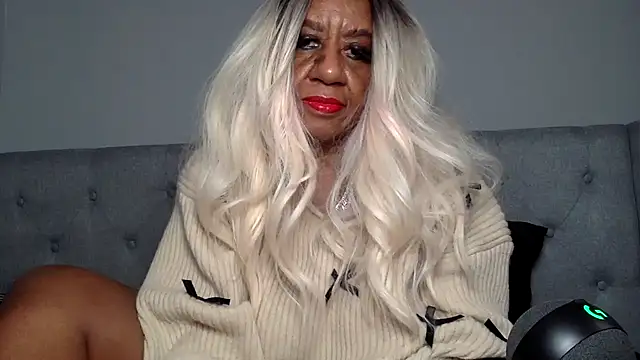 BreanaDivine online show from December 2024 04:14:02 PM