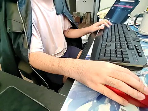 match113 online show from October 2025 04:16:01 PM