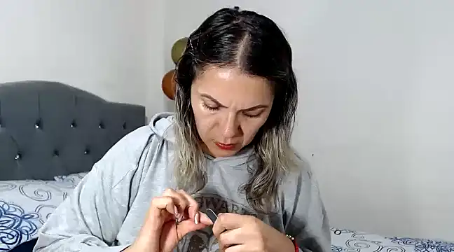 Chantal hott online show from March 2025 07:43:02 PM