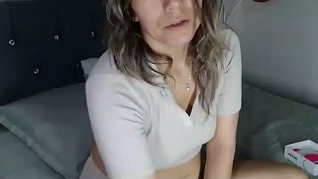 Chantal hott online show from October 2025 08:41:01 PM