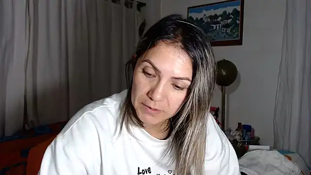 Chantal hott online show from November 2025 01:27:02 AM