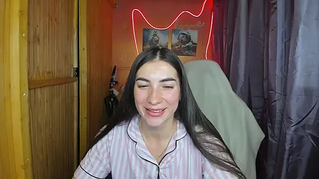 Snapshot of Fiery_Brunette_ chatting on February 2025 09:17:02 AM Fiery Brunette  online show from February 2025 09:17:02 AM